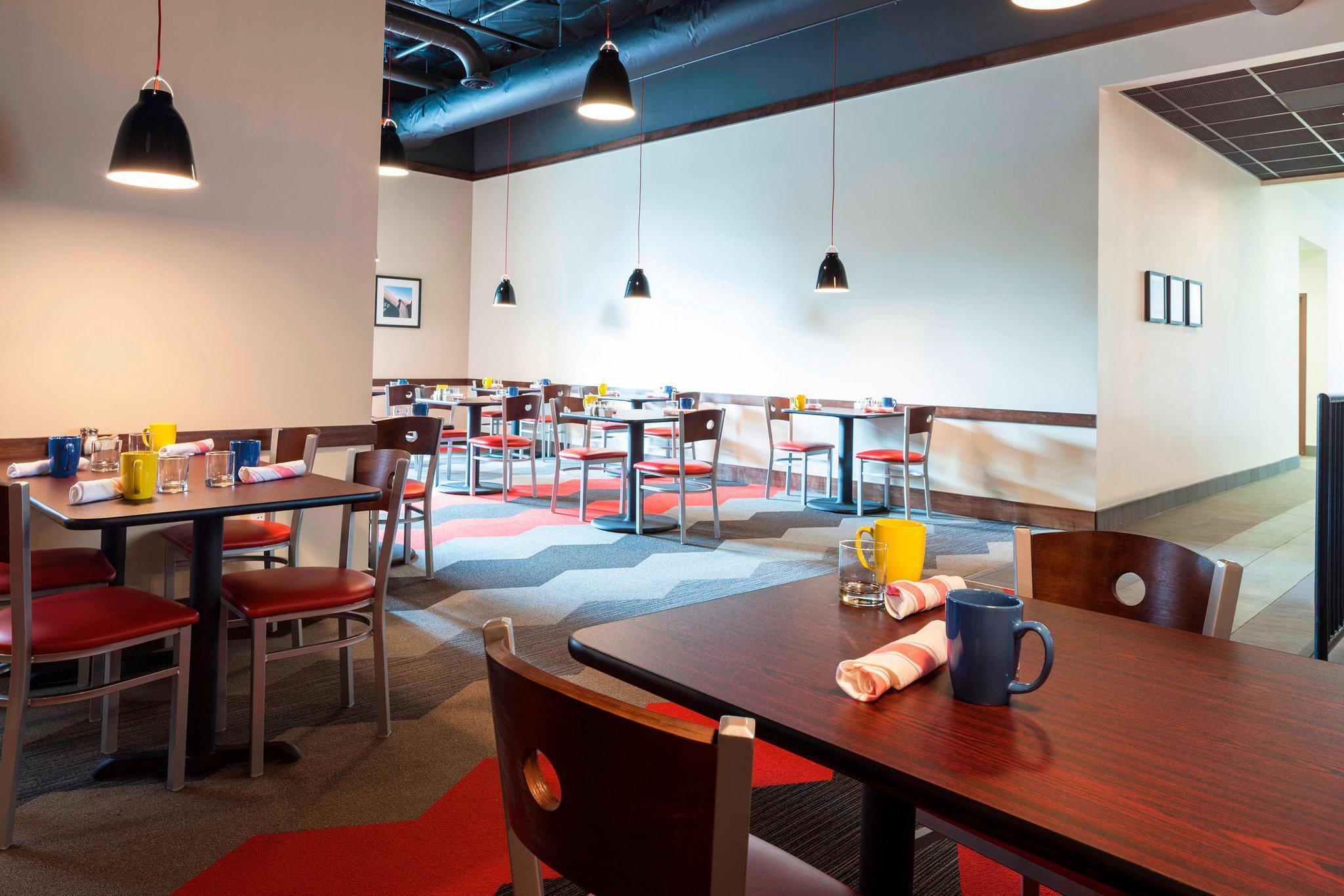 西雅图机场南福朋喜来登酒店 德梅因 外观 照片